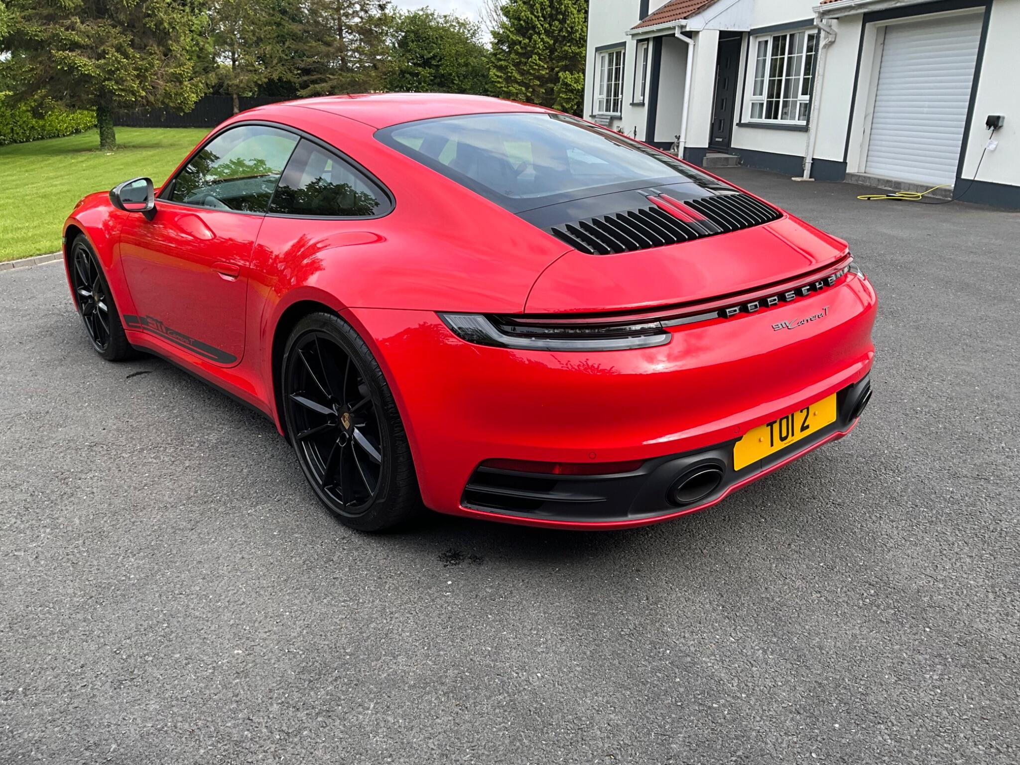 Porsche 911 view 3