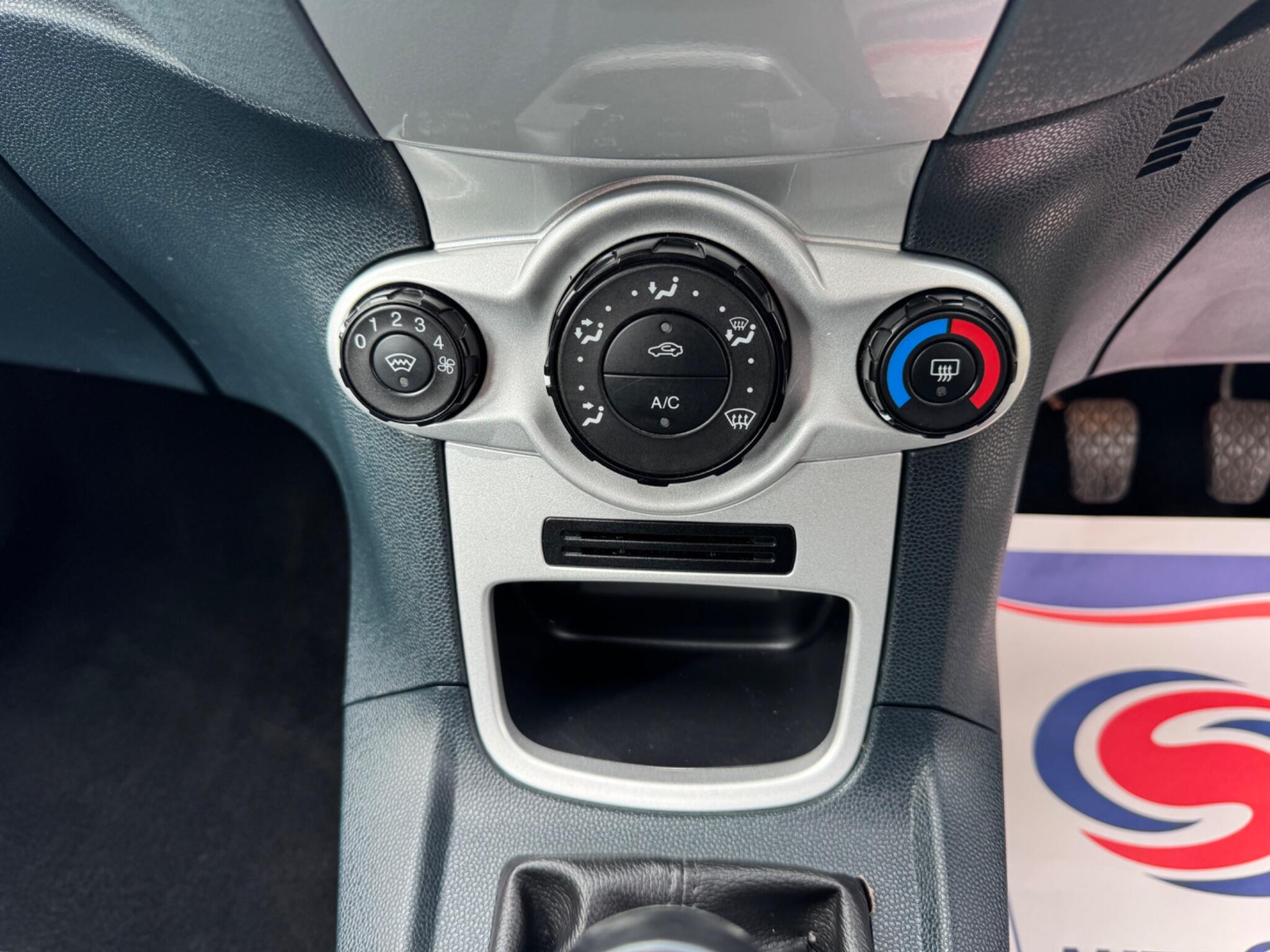 Ford Fiesta view 20