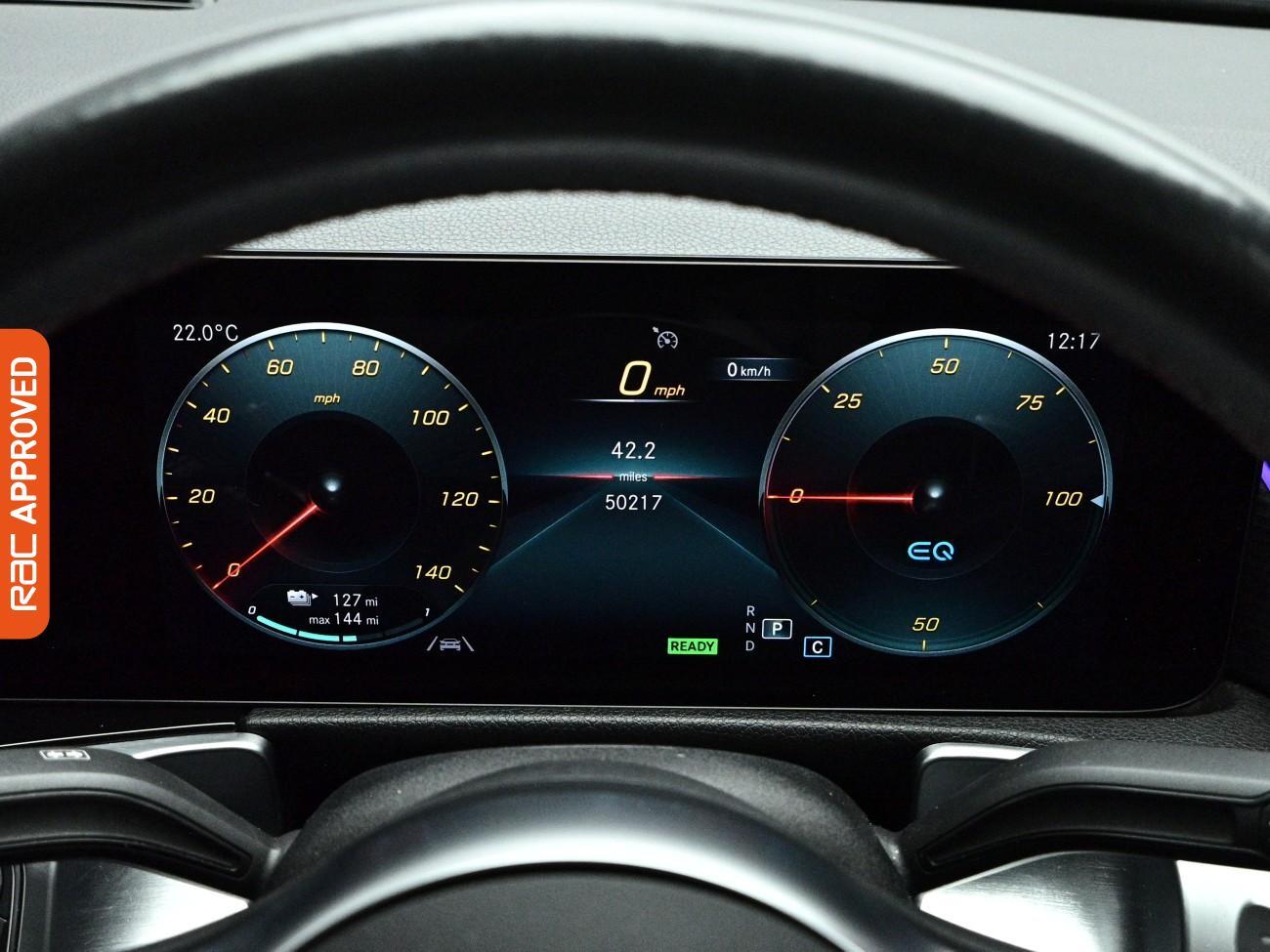 Mercedes-Benz Eqb view 12