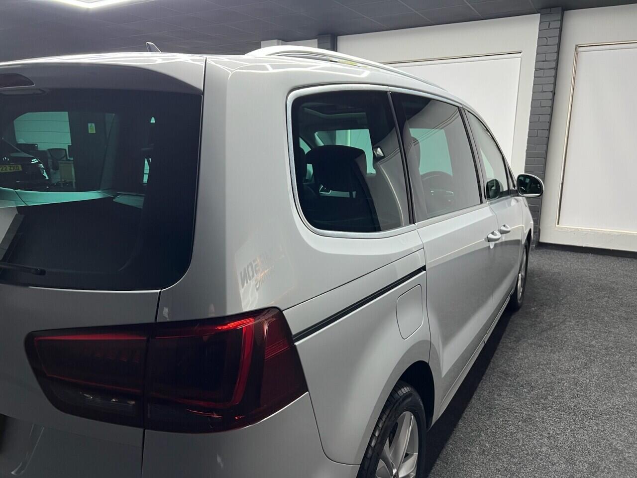 SEAT Alhambra view 12