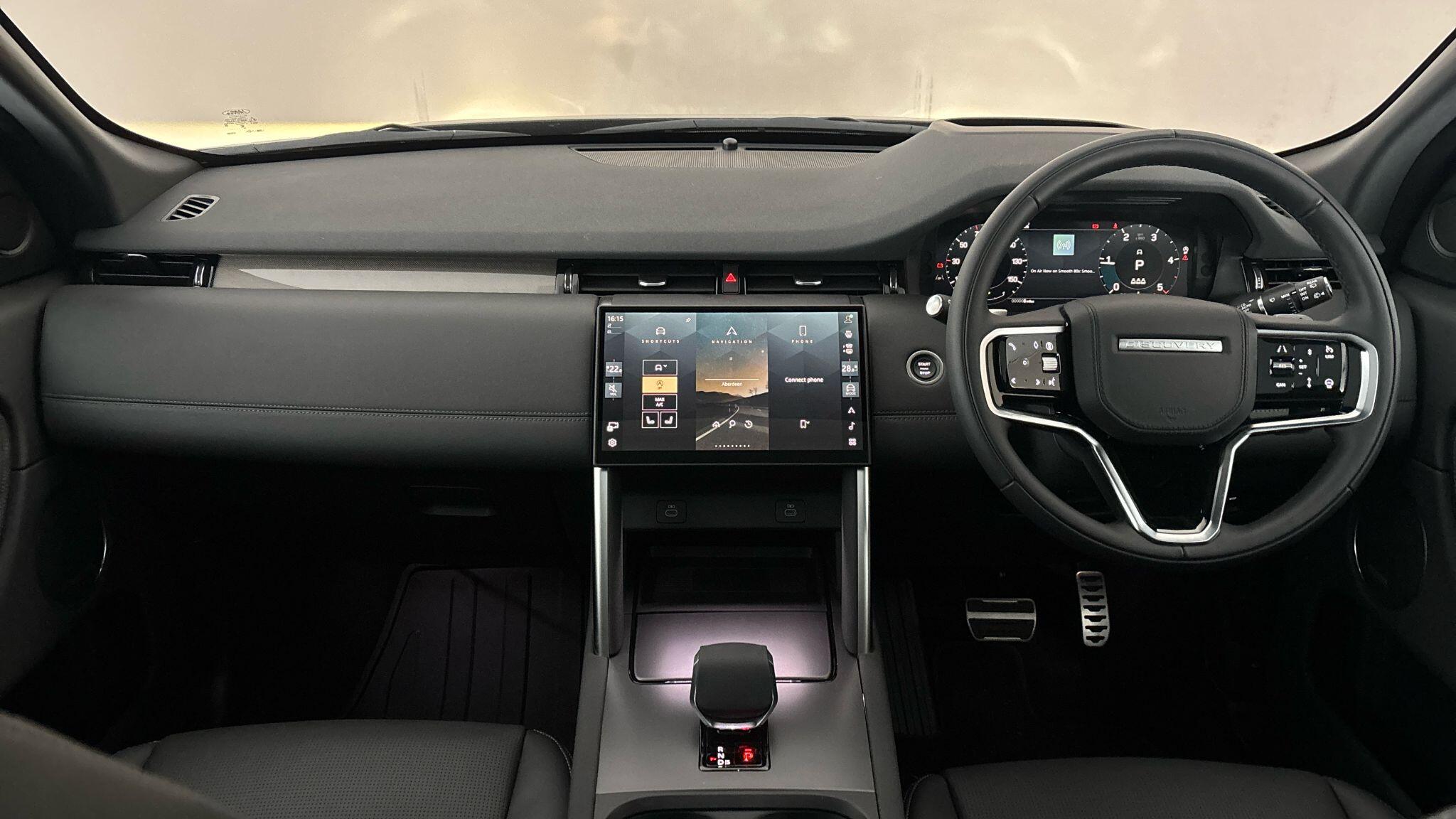 Land Rover Discovery Sport view 9