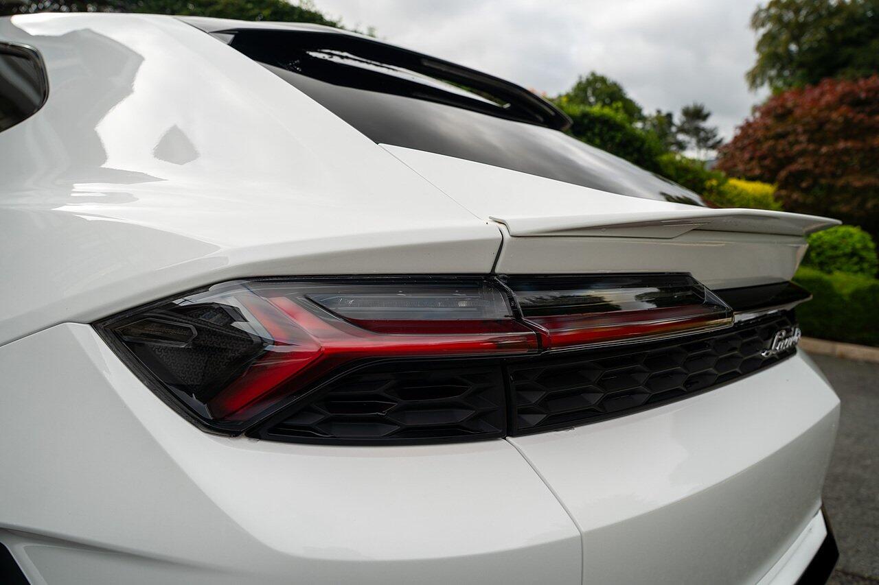 Lamborghini Urus view 12