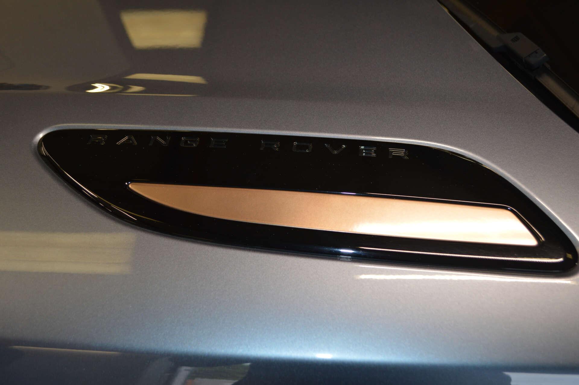 Land Rover Range Rover Velar view 52