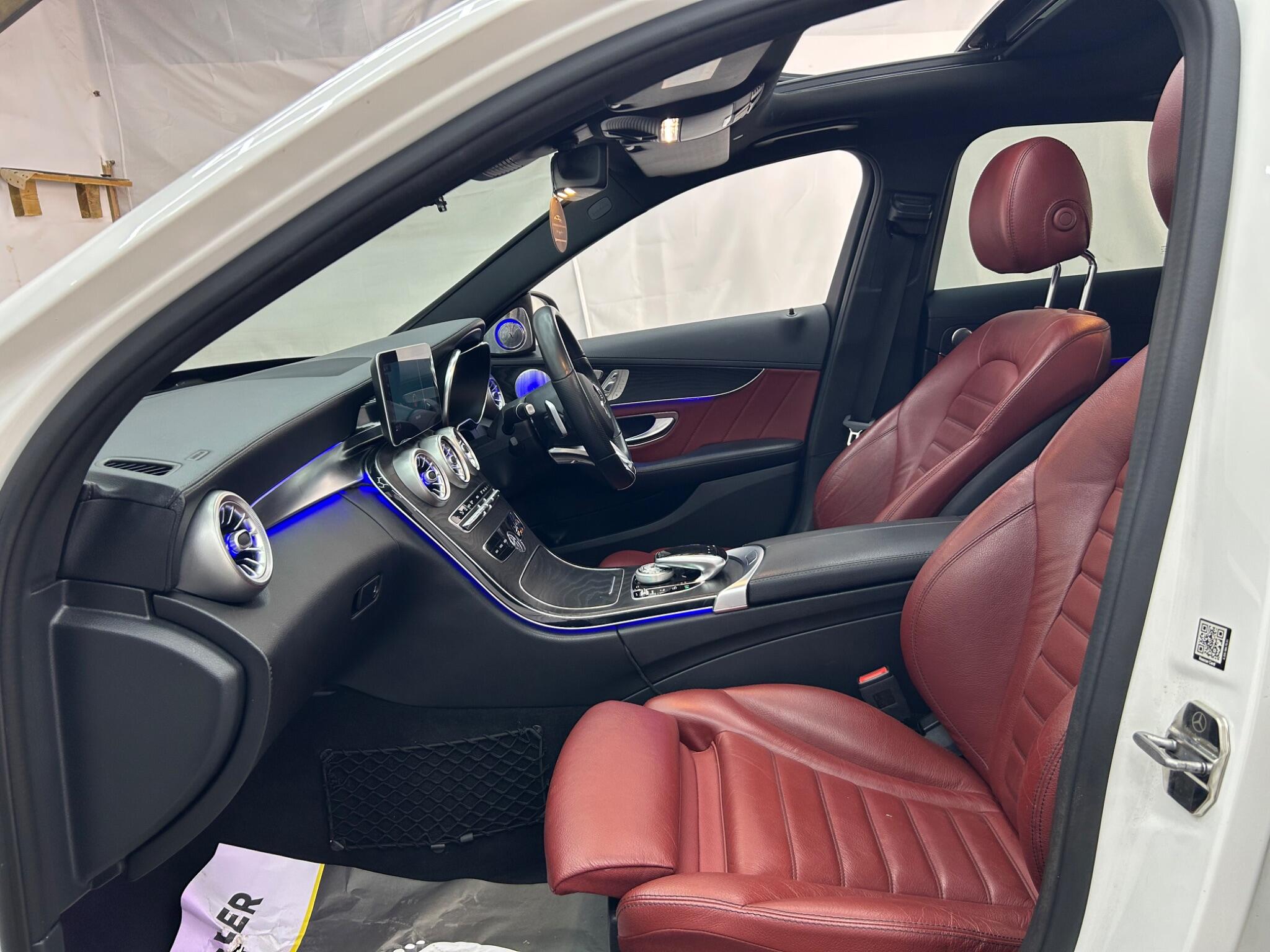 Mercedes-Benz C-Class view 48