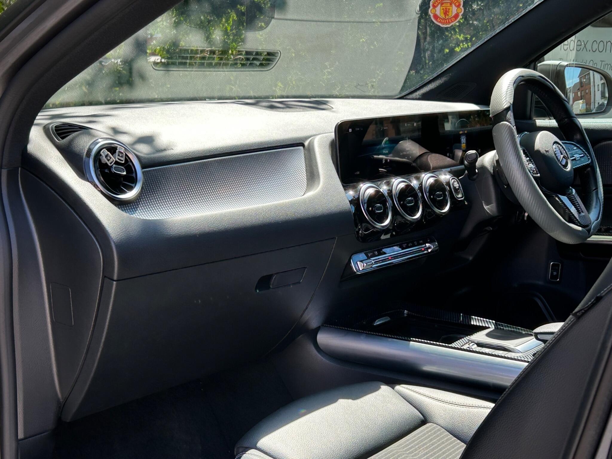 Mercedes-Benz Gla view 13