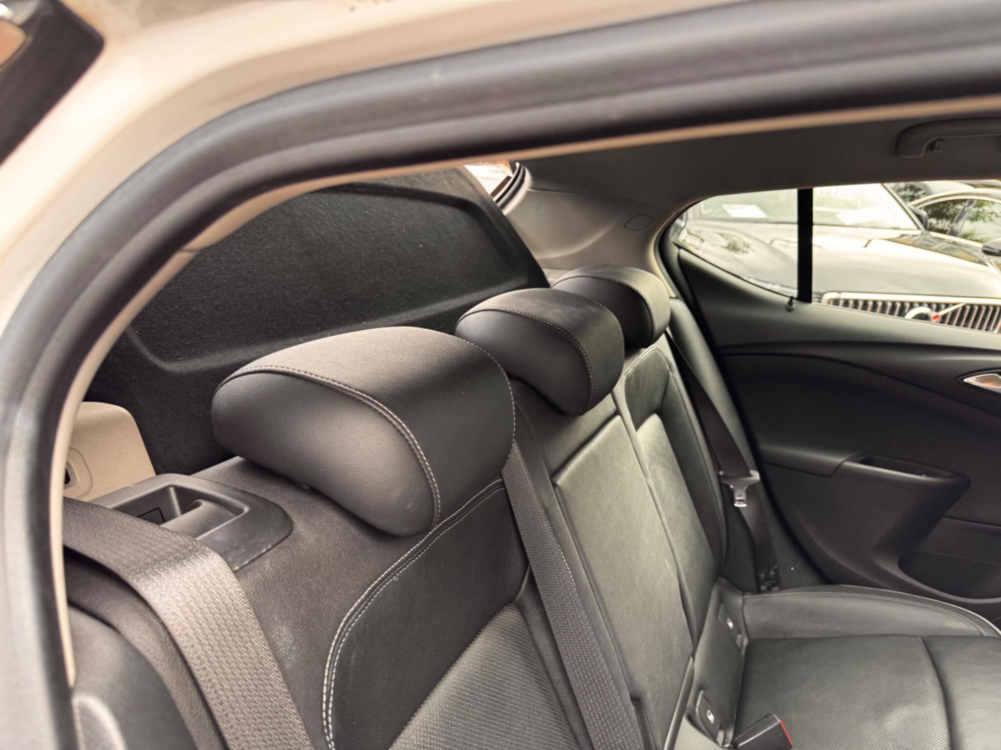 Vauxhall Astra view 18