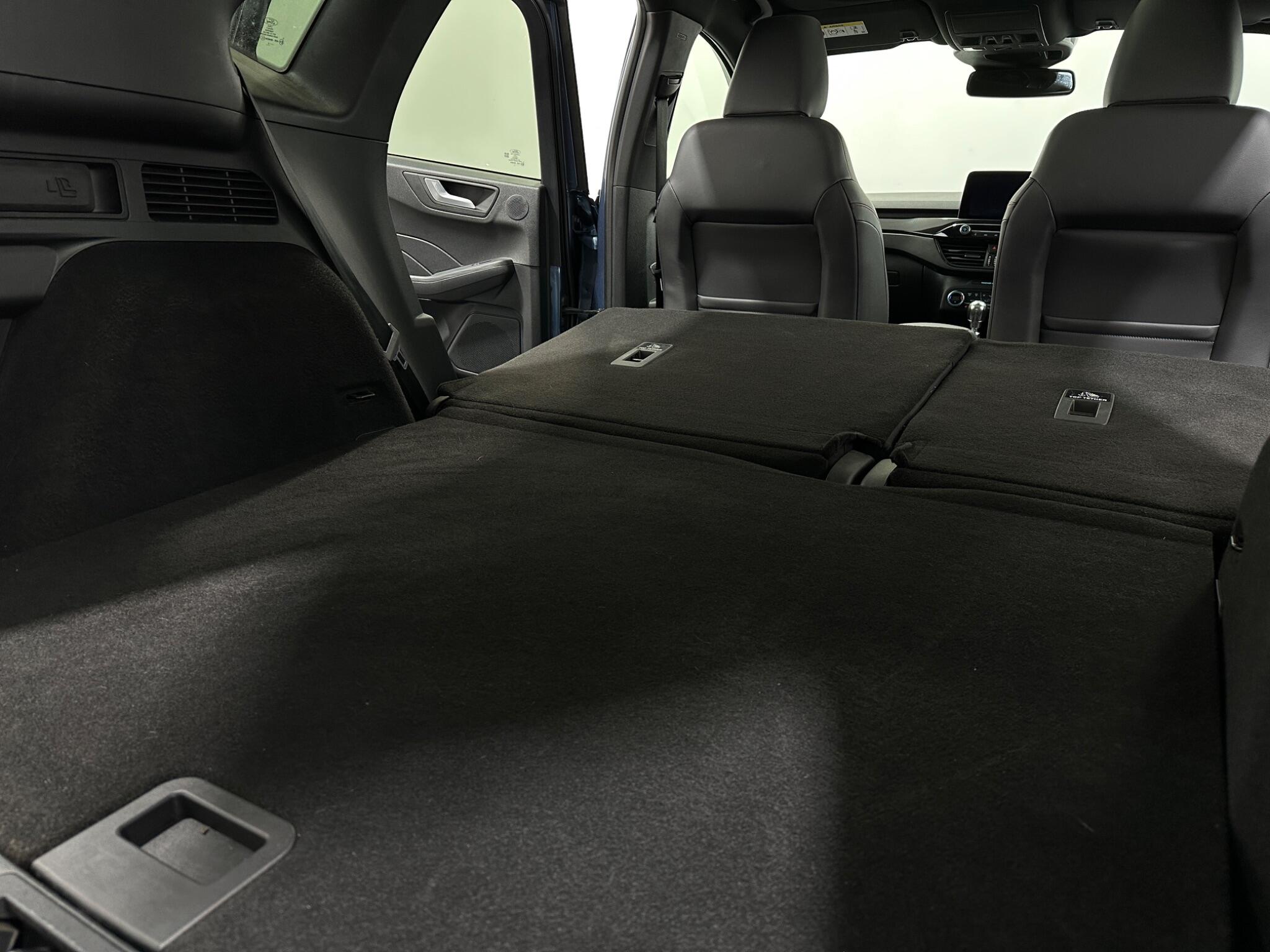 Ford Kuga view 44