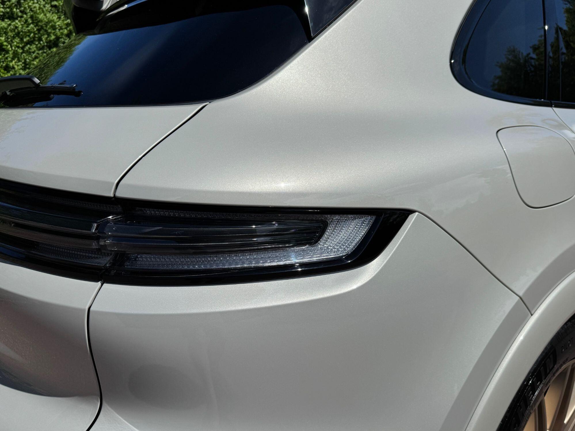 Porsche Cayenne view 25