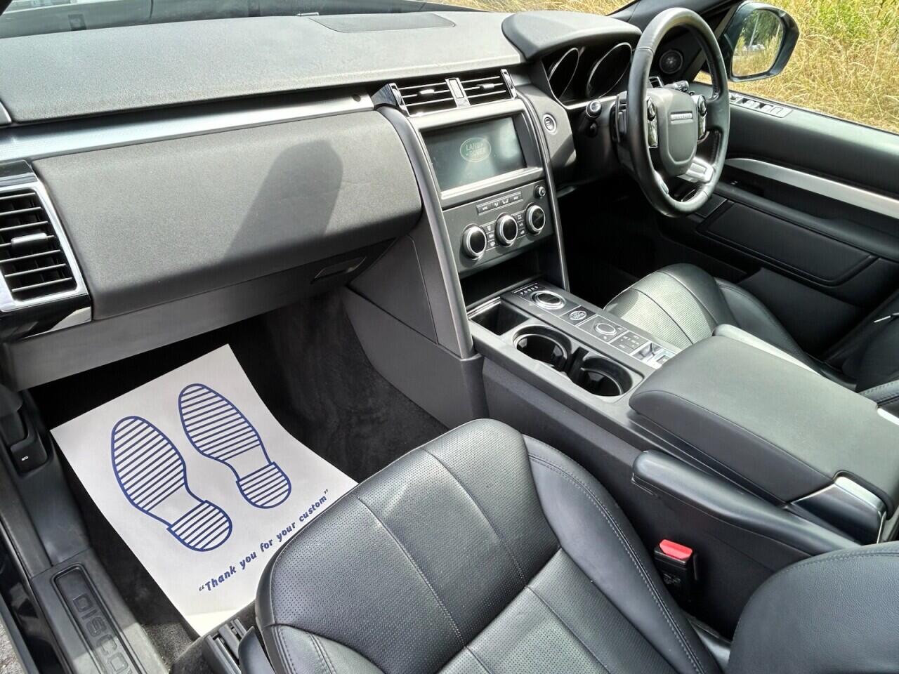 Land Rover Discovery view 25