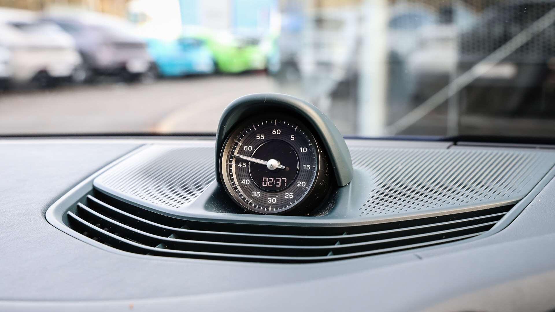 Porsche Taycan view 22