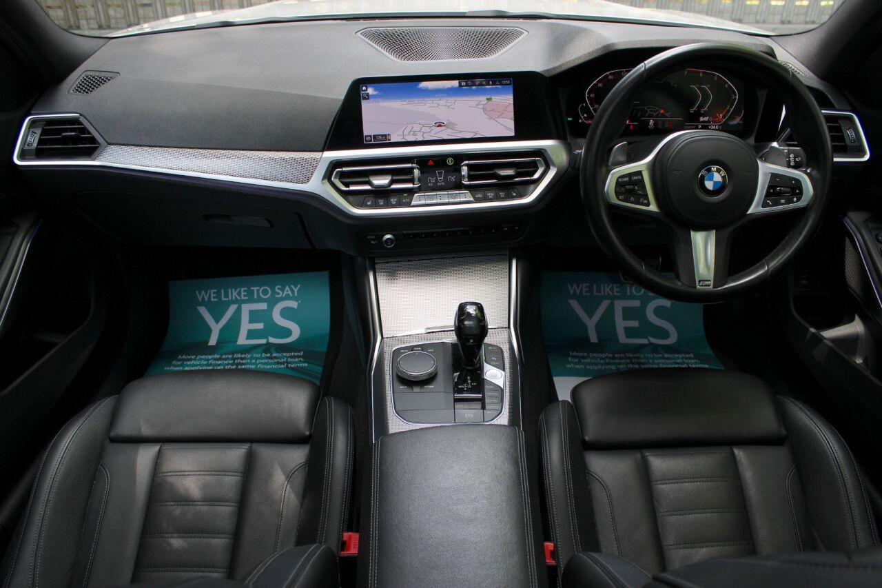 BMW 3 Series view 12