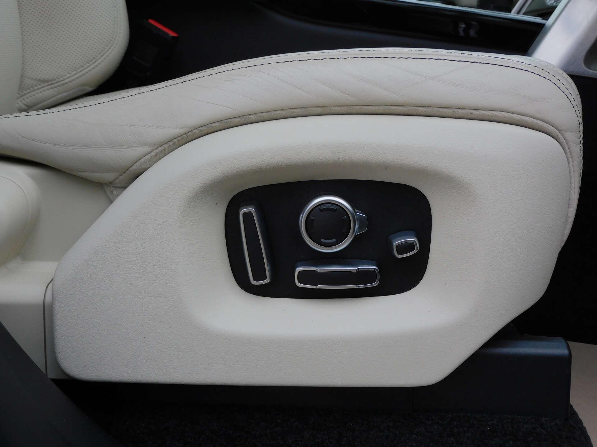 Land Rover Range Rover view 22