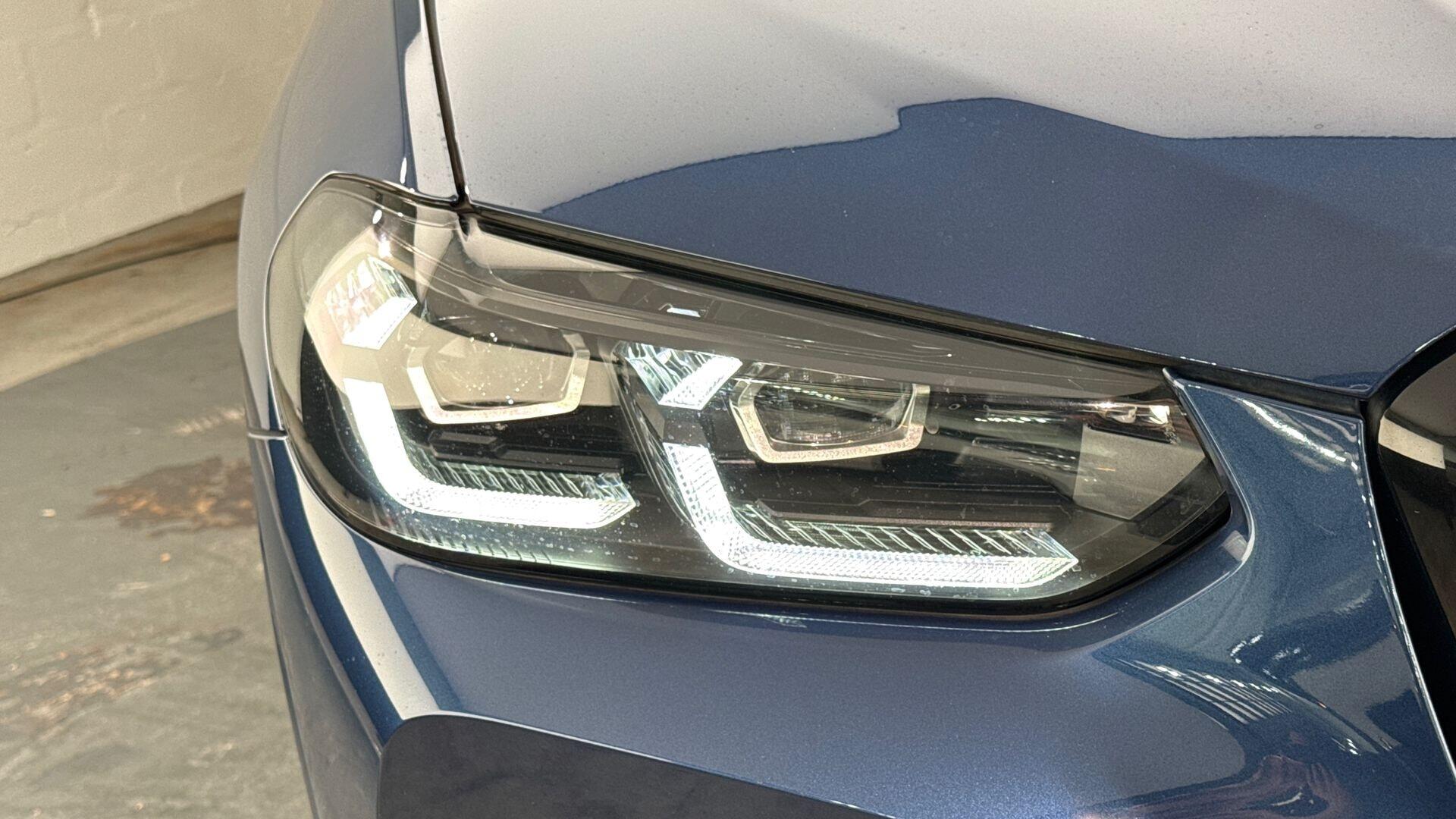 BMW X3 view 24