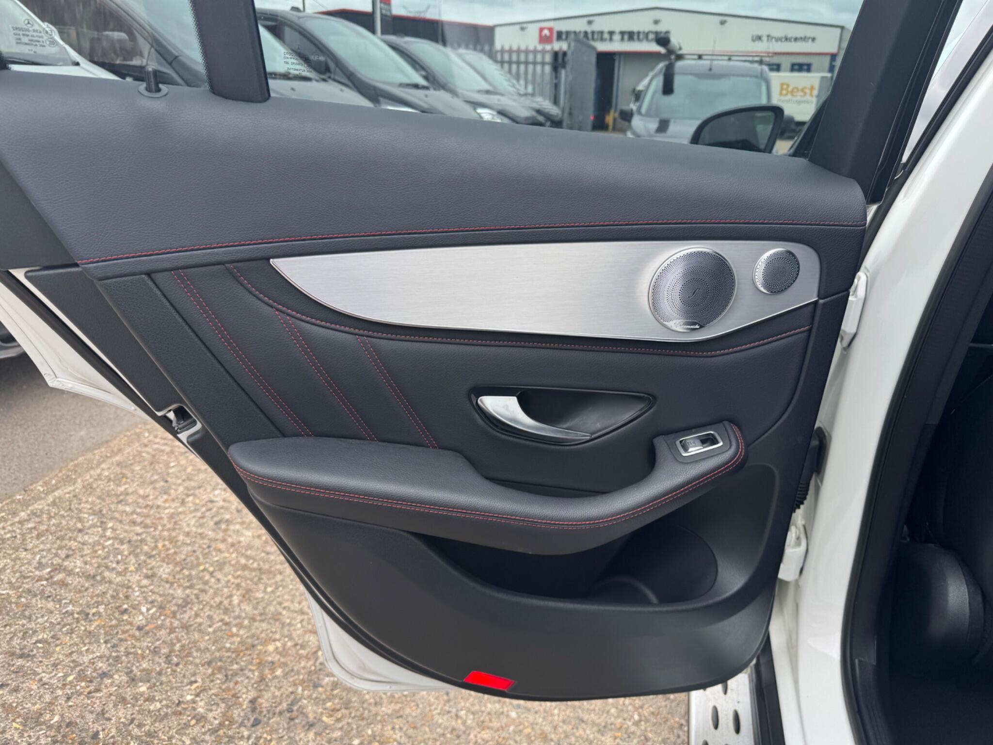 Mercedes-Benz GLC view 36