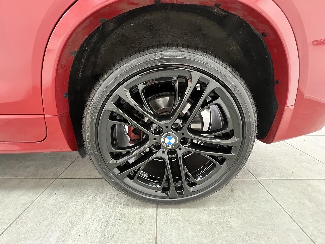 BMW X4 view 21