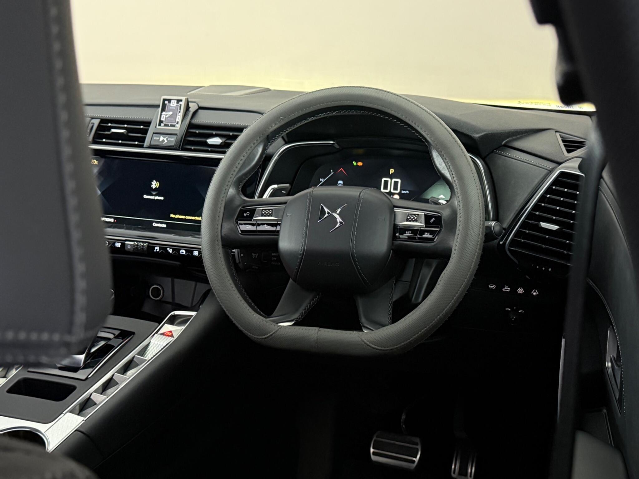 DS Automobiles DS 7 Crossback view 15