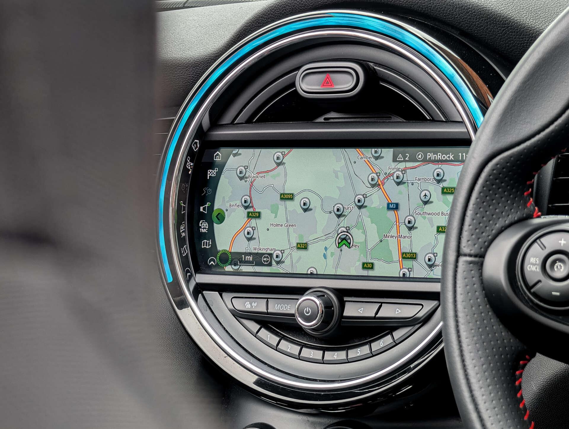 Mini Convertible view 42