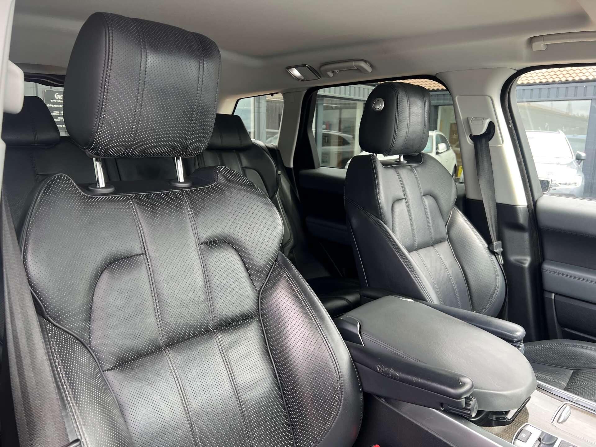 Land Rover Range Rover Sport view 18