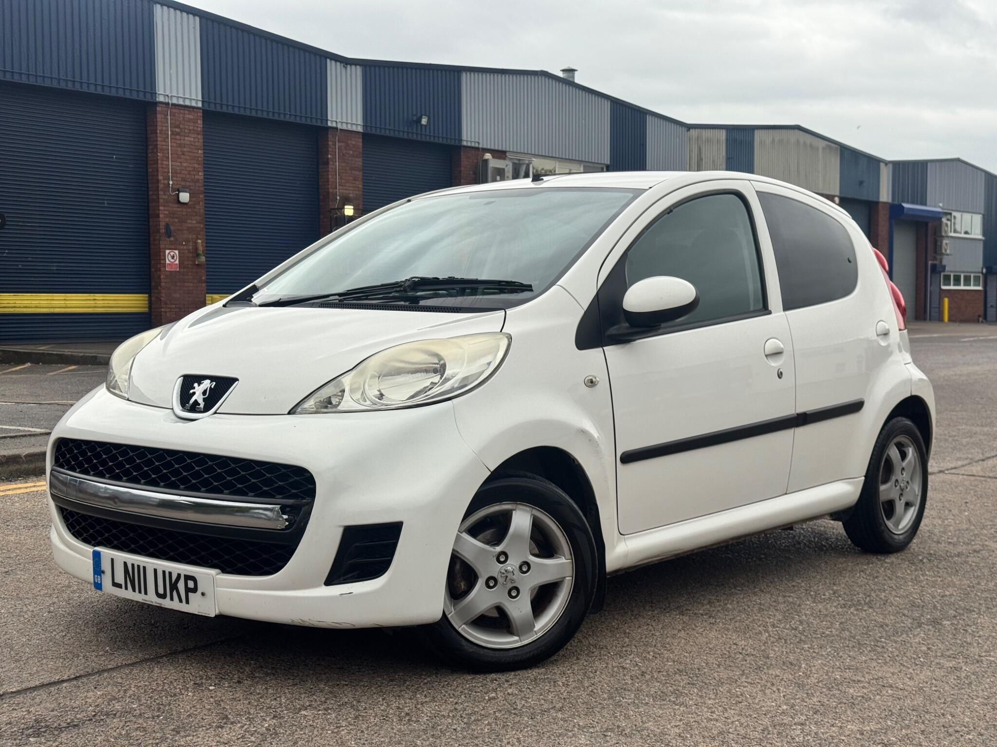 Peugeot 107 view 7