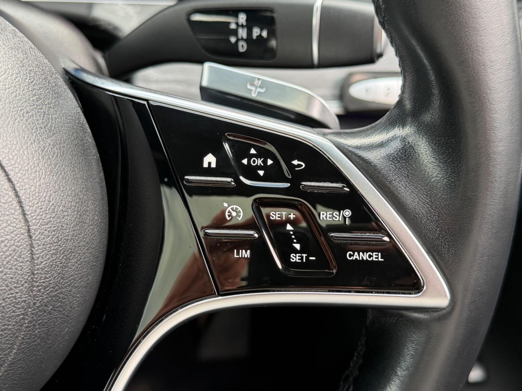 Mercedes-Benz E-Class view 27