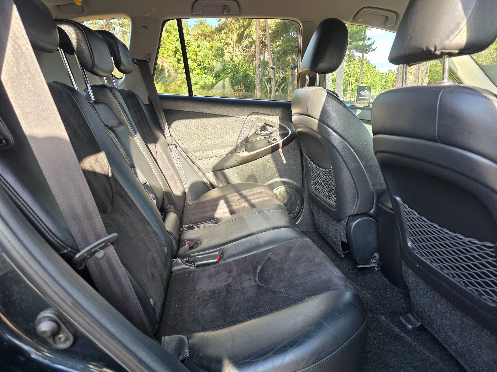 Toyota RAV4 view 35
