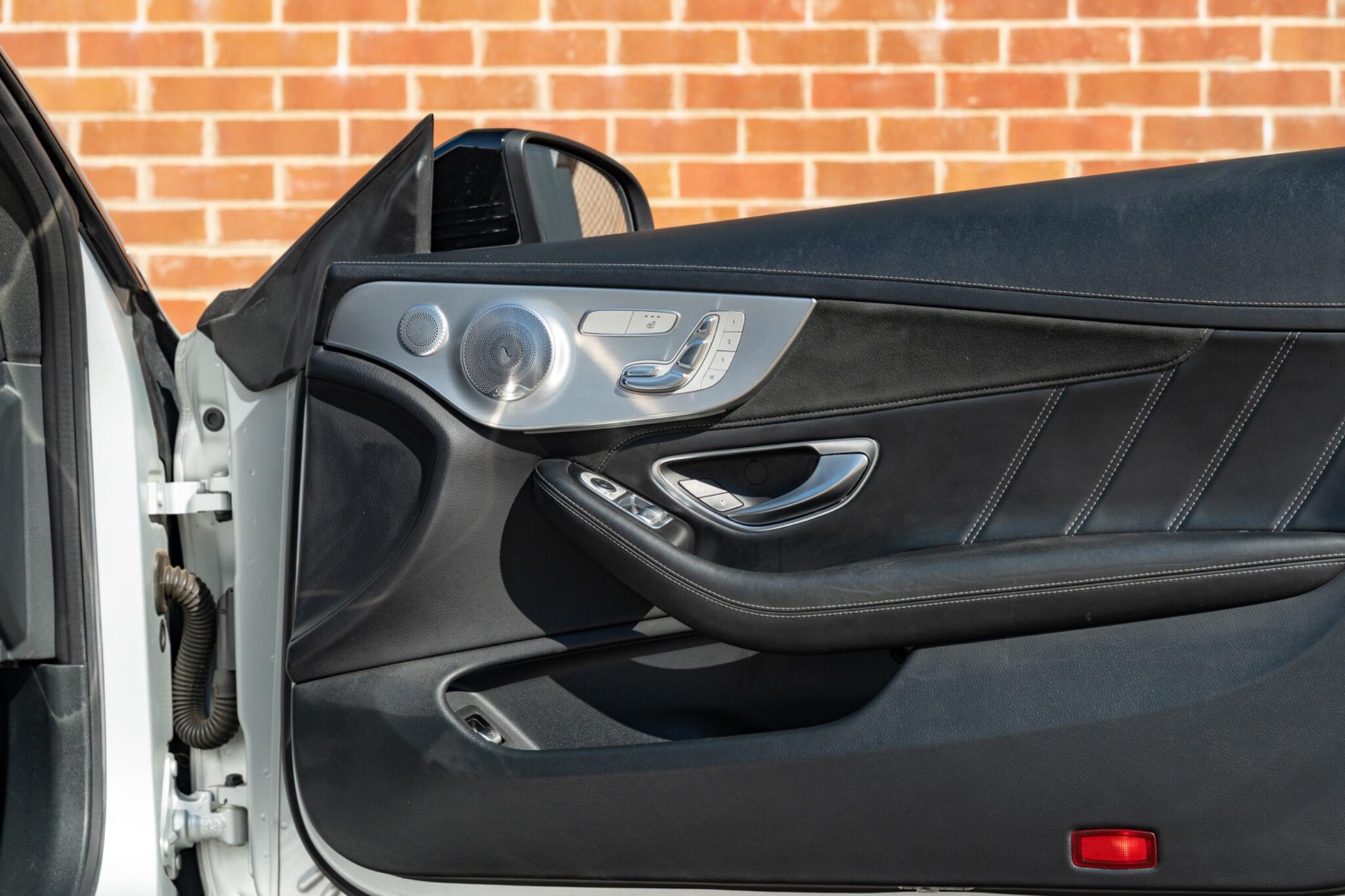 Mercedes-Benz C-Class view 16