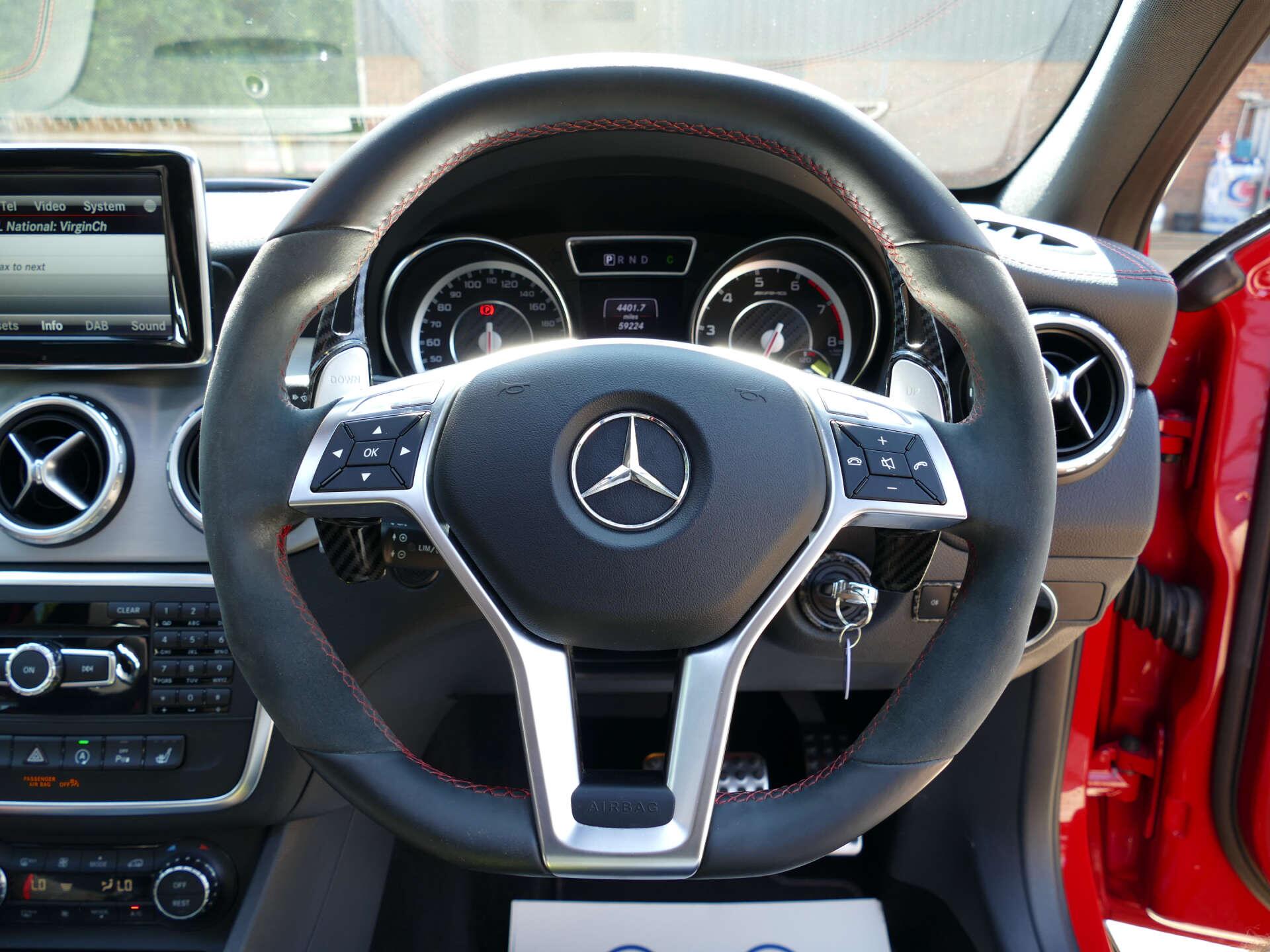 Mercedes-Benz Gla view 38