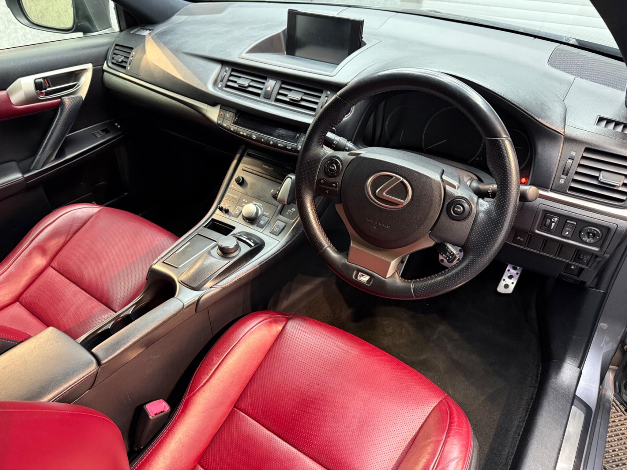 Lexus CT view 2