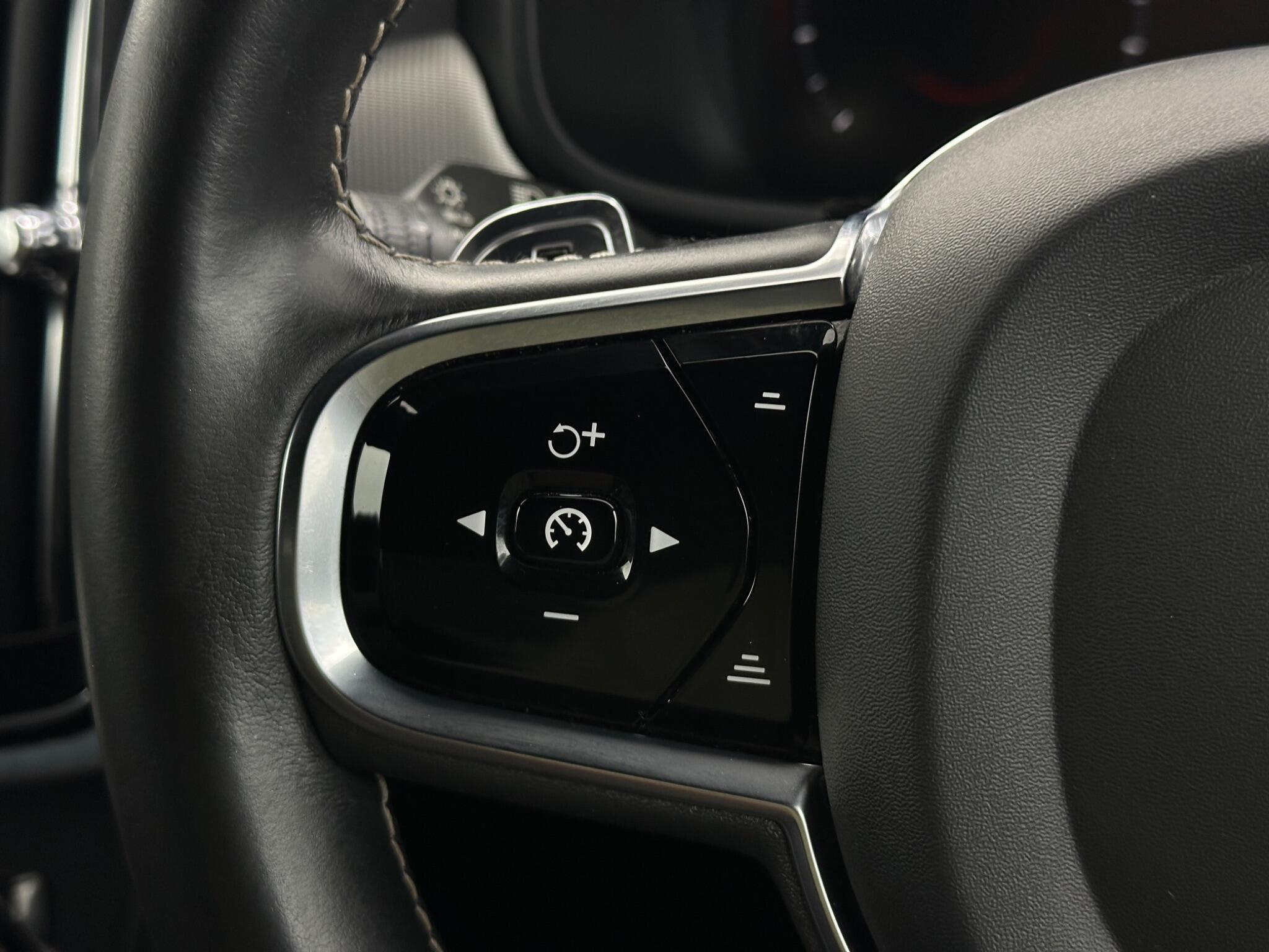 Volvo S90 view 15