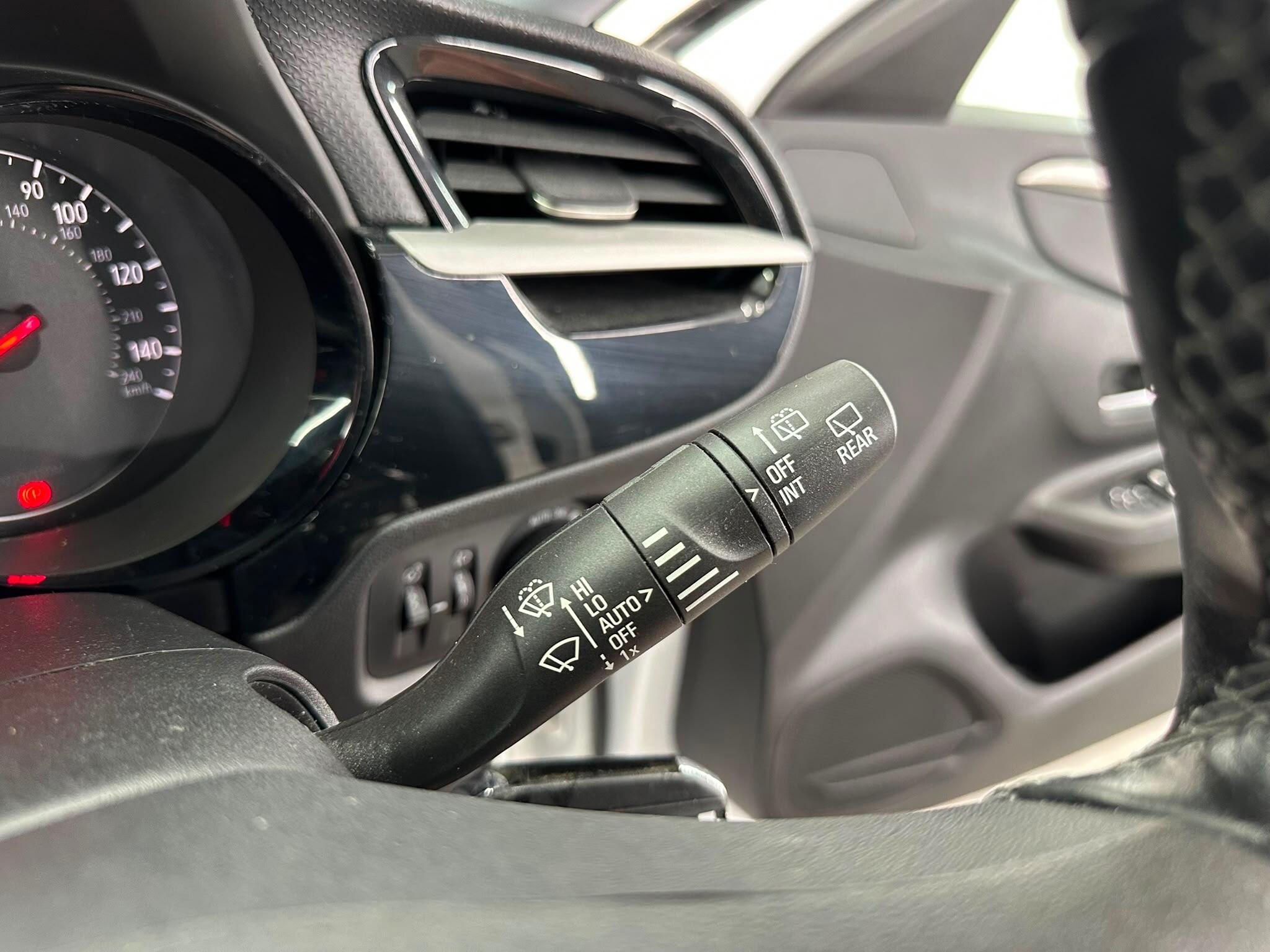 Vauxhall Corsa view 40