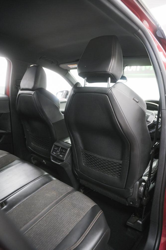 Peugeot 3008 view 16