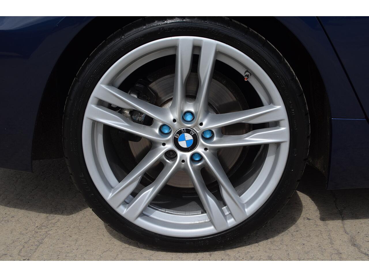 BMW 6 Series view 25