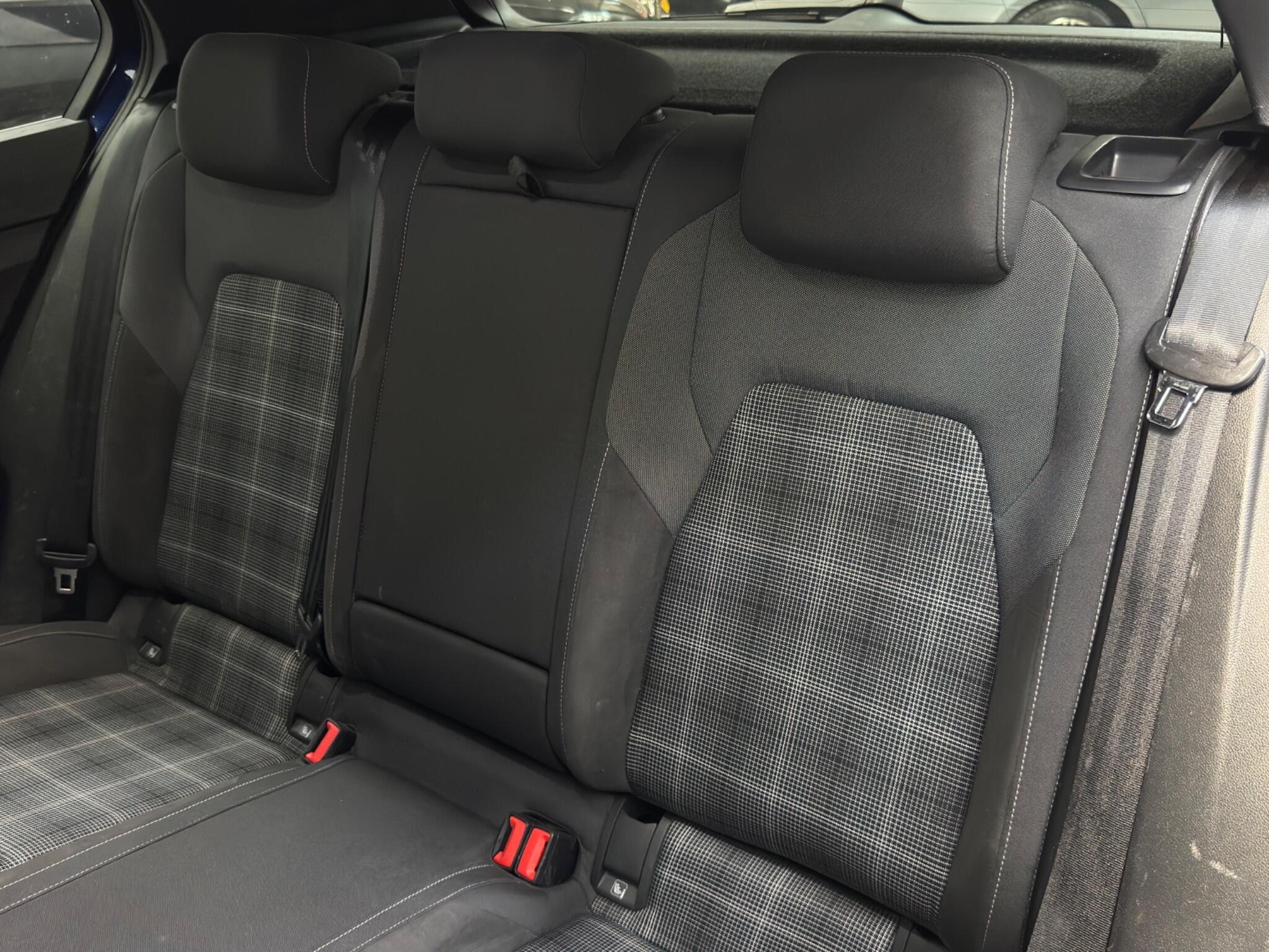 Volkswagen Golf view 41