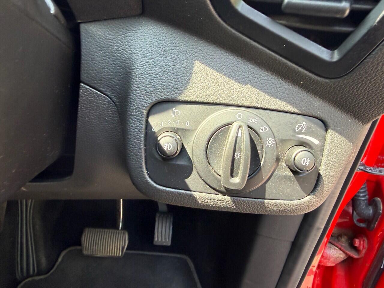 Ford Kuga view 16