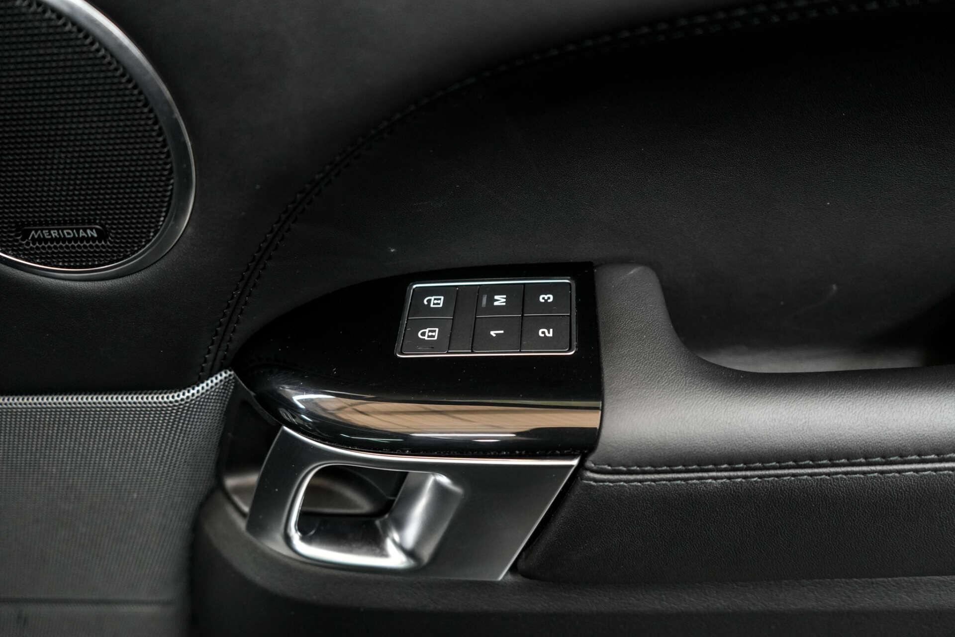 Land Rover Range Rover Sport view 25