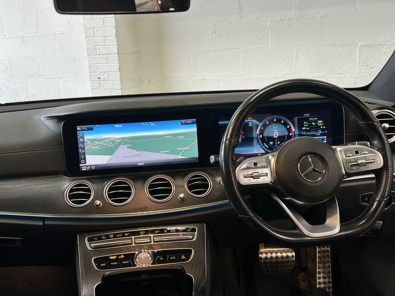 Mercedes-Benz E Class view 31
