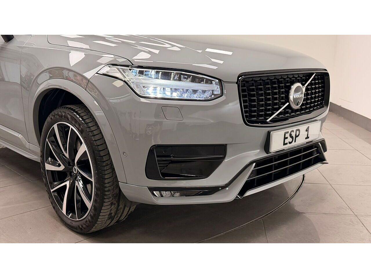 Volvo XC90 view 14
