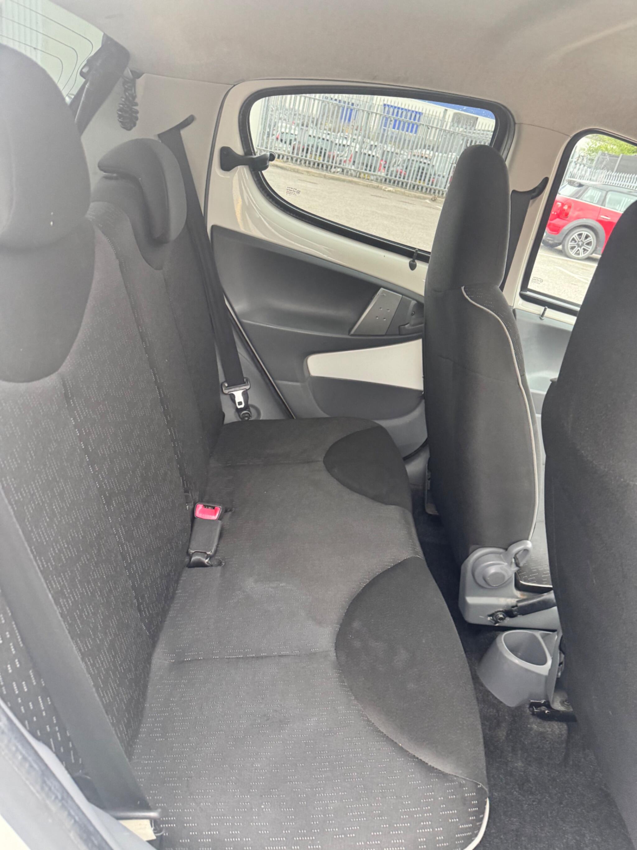 Peugeot 107 view 32