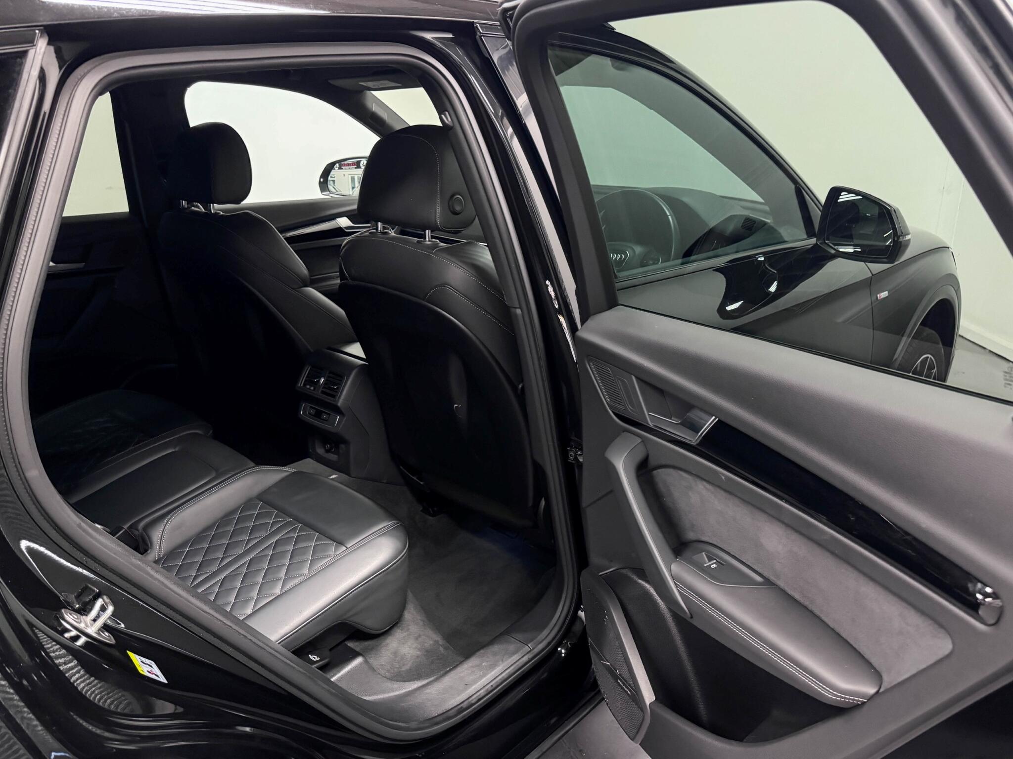 Audi Q5 view 30