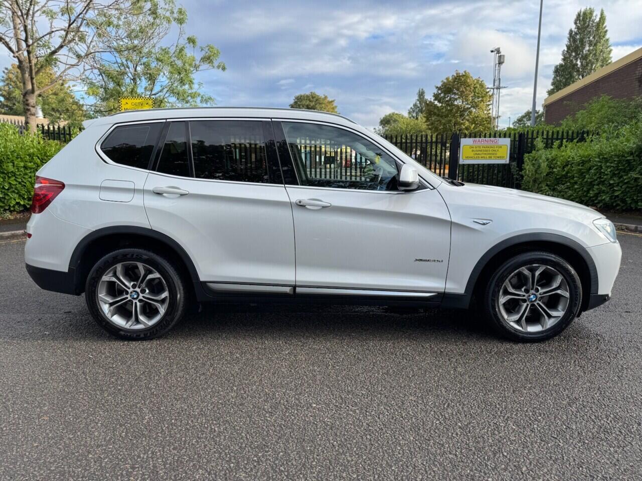 BMW X3 view 2