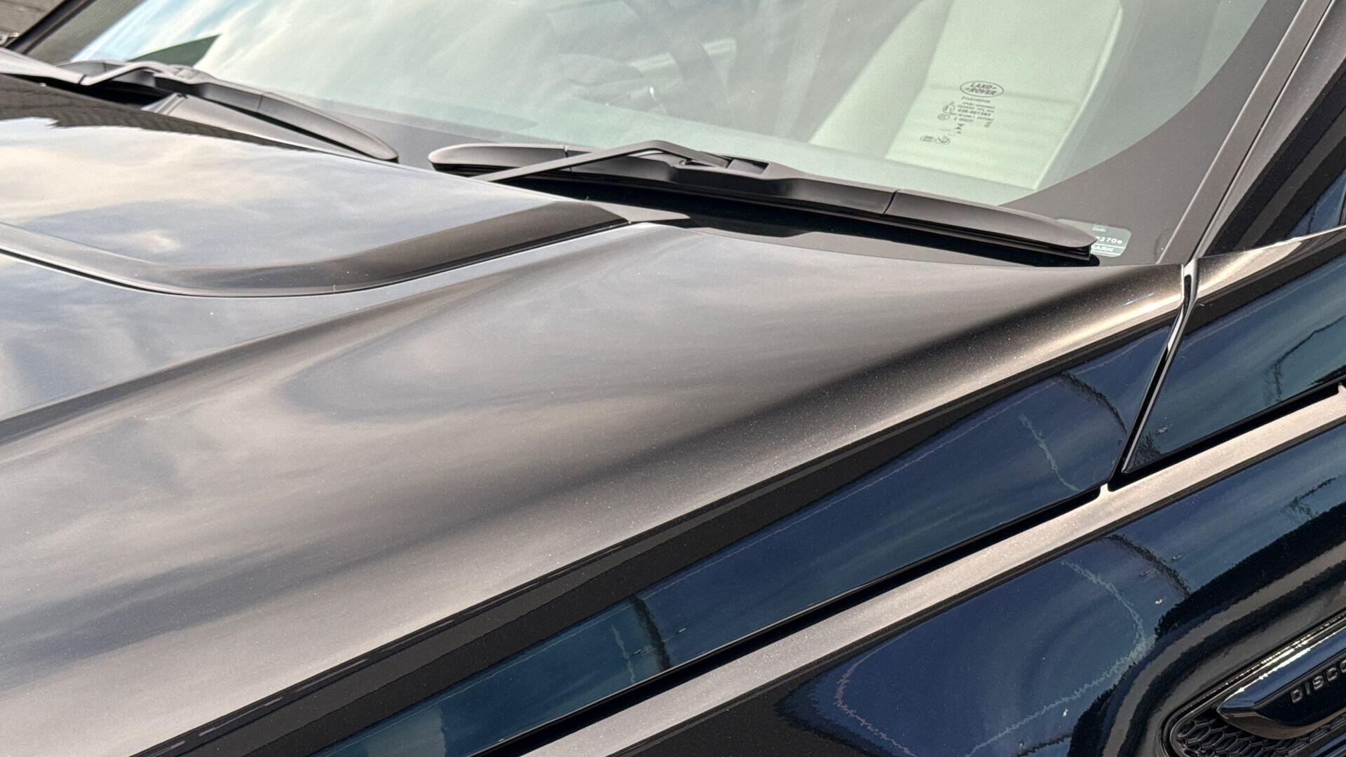 Land Rover Discovery Sport view 21