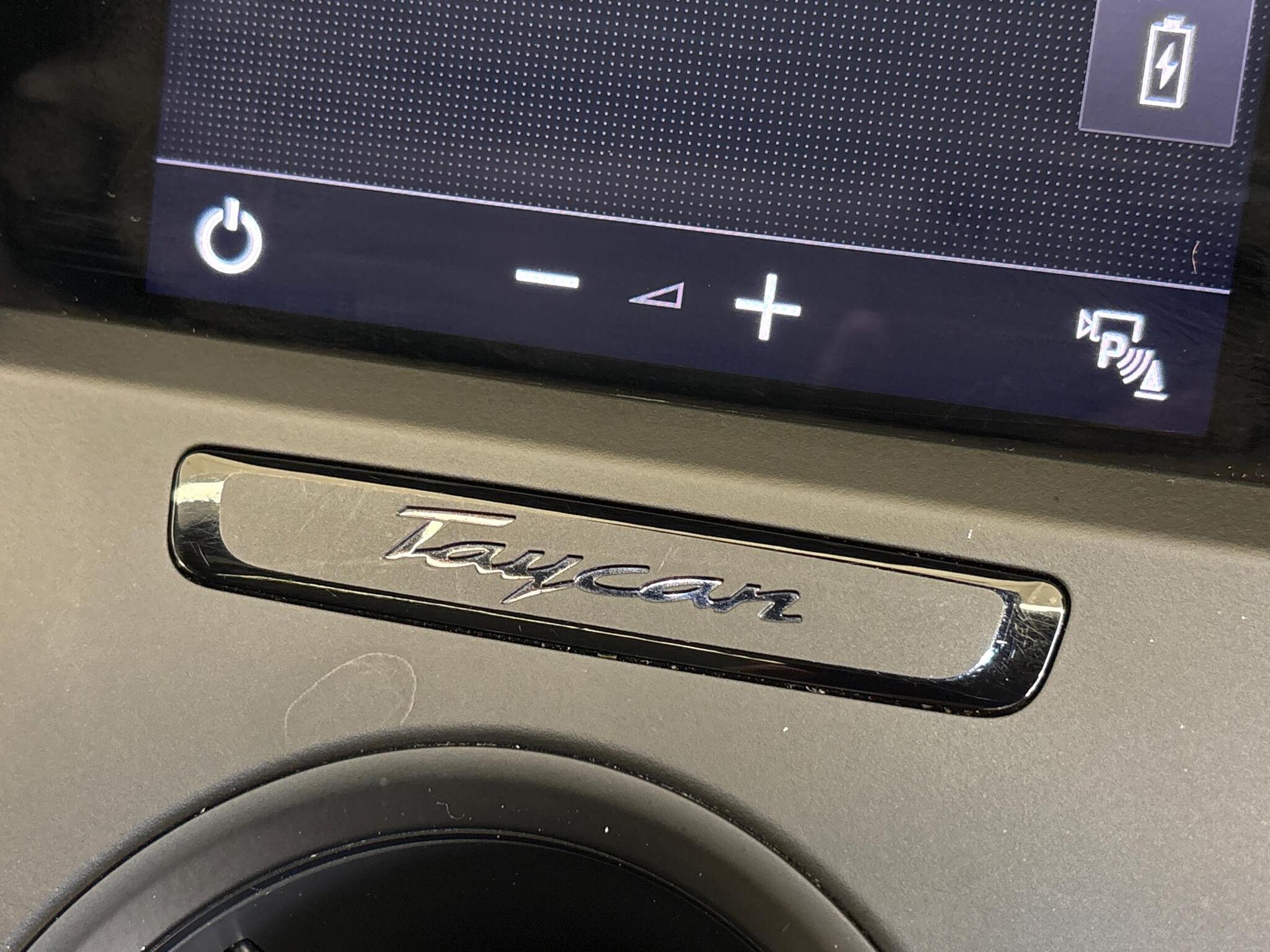 Porsche Taycan view 41