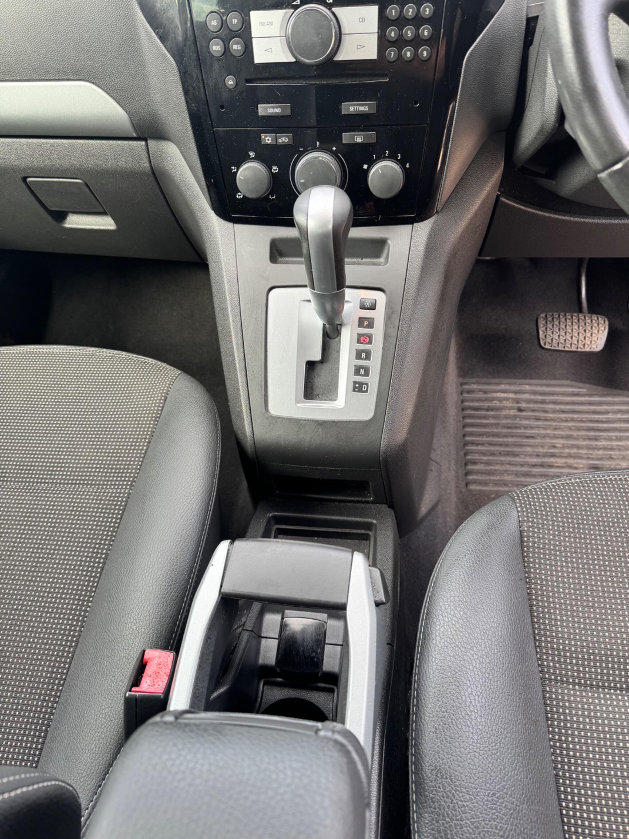 Vauxhall Zafira view 24
