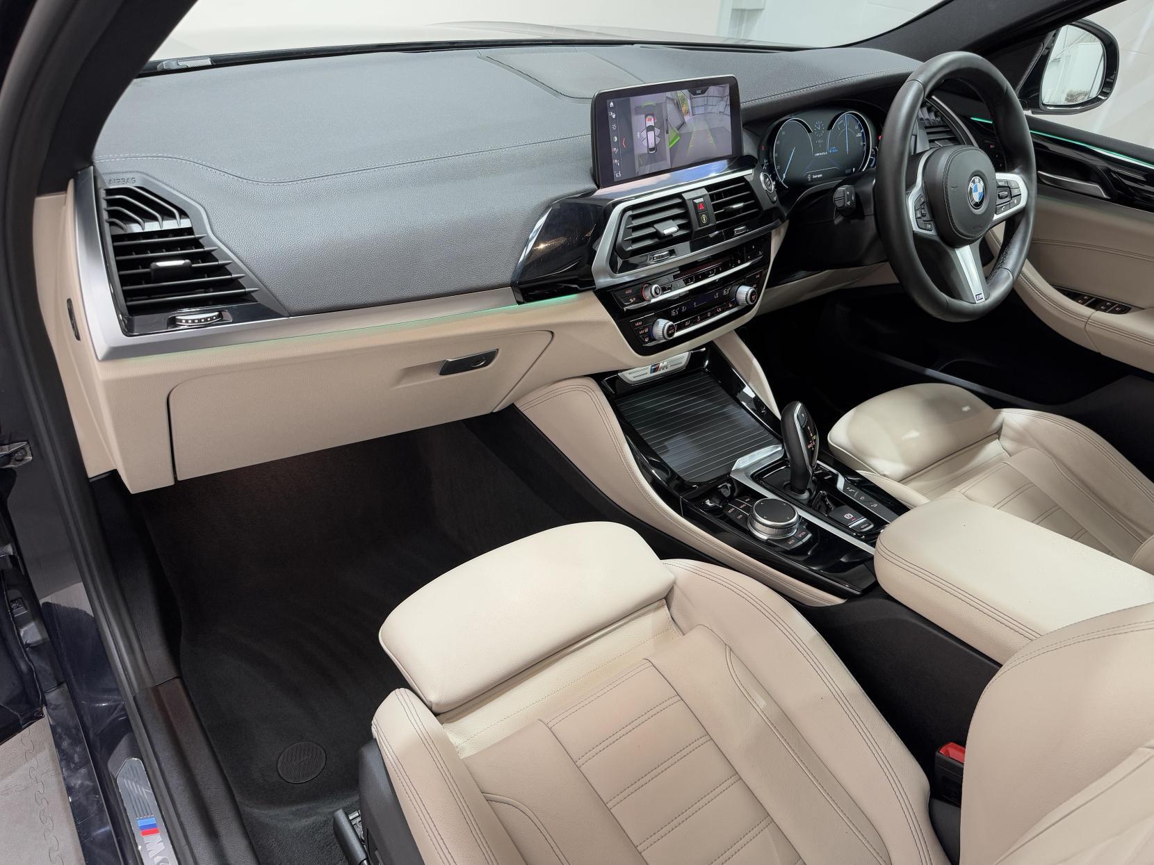 BMW X4 view 57