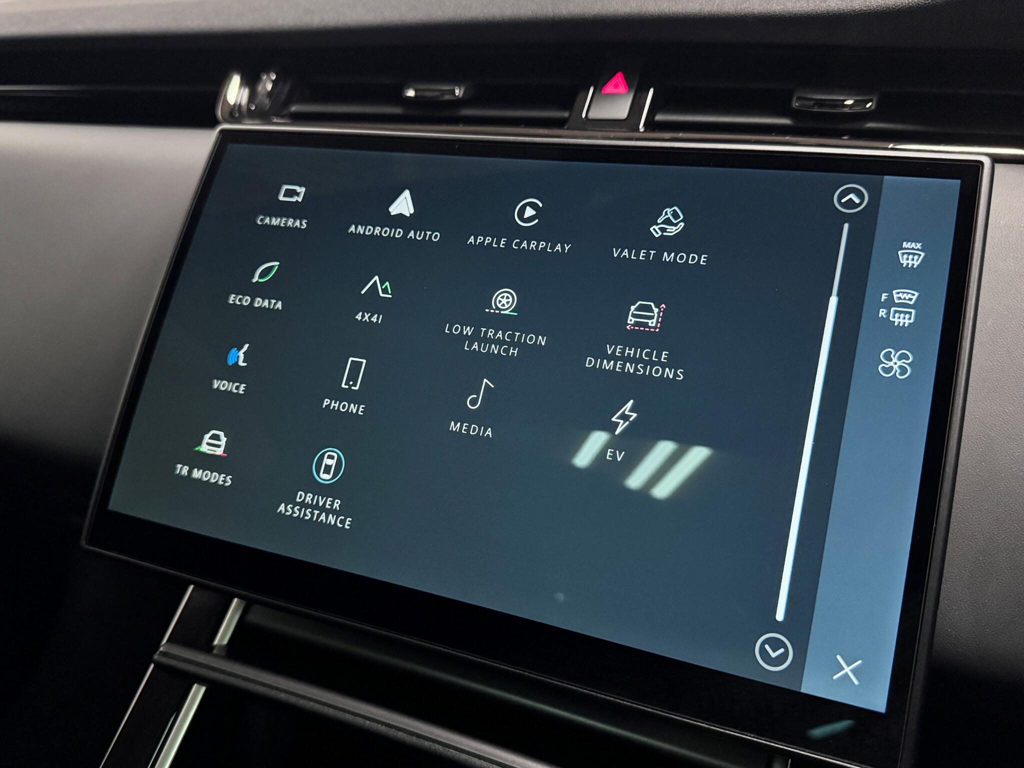 Land Rover Range Rover Evoque view 39