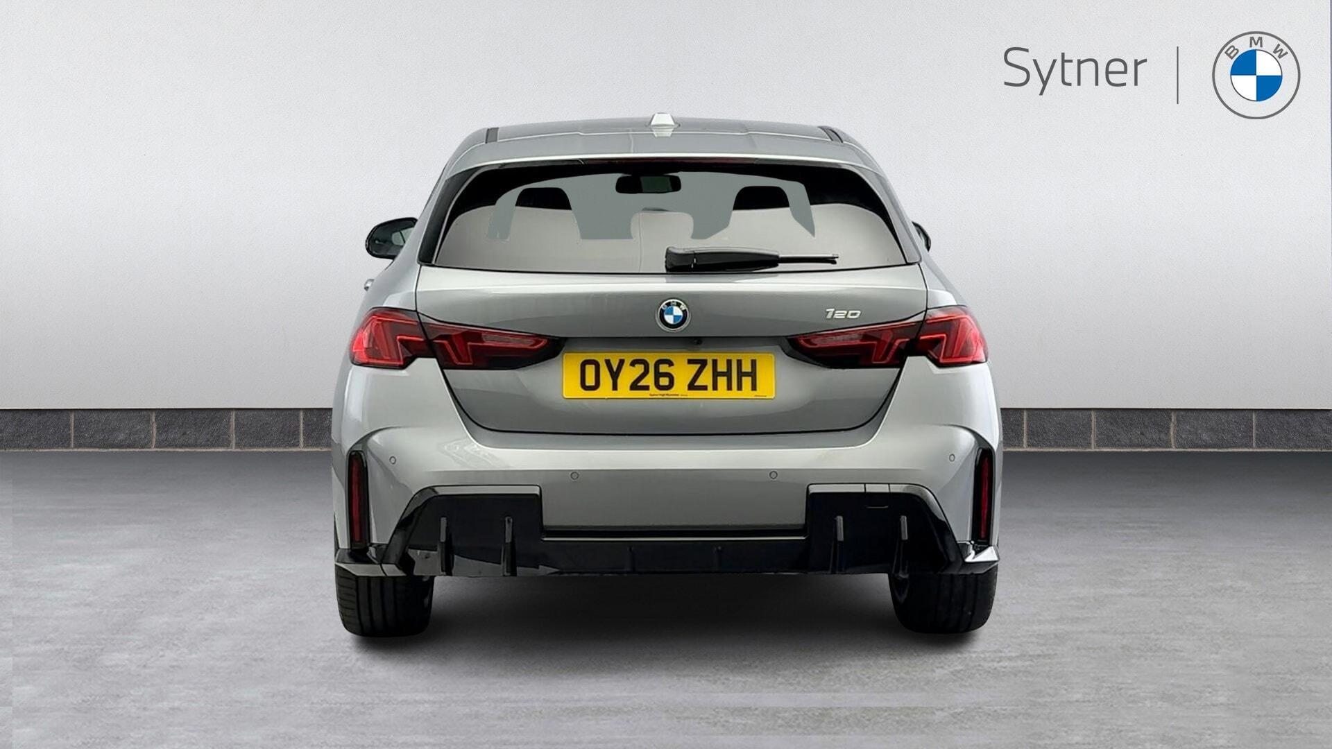 BMW 1 Series view 15