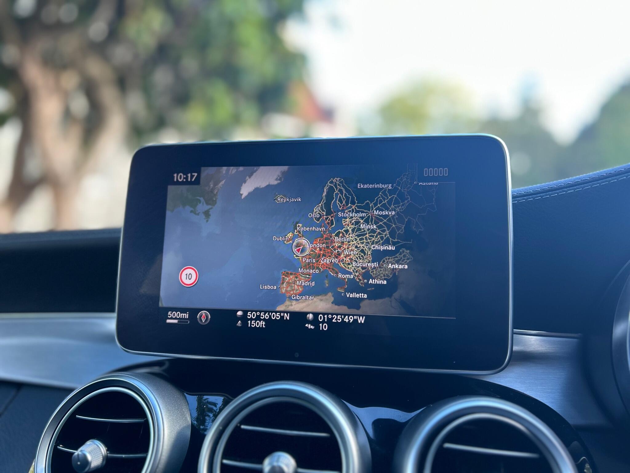 Mercedes-Benz C-Class view 6