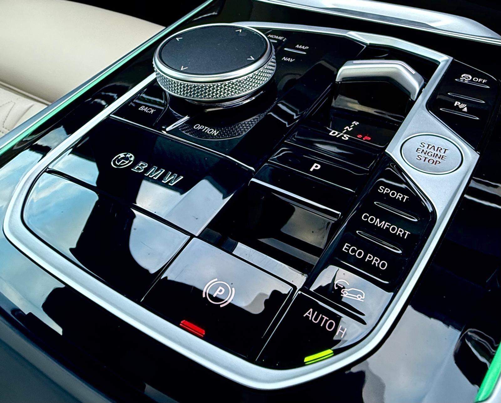 BMW X5 view 40