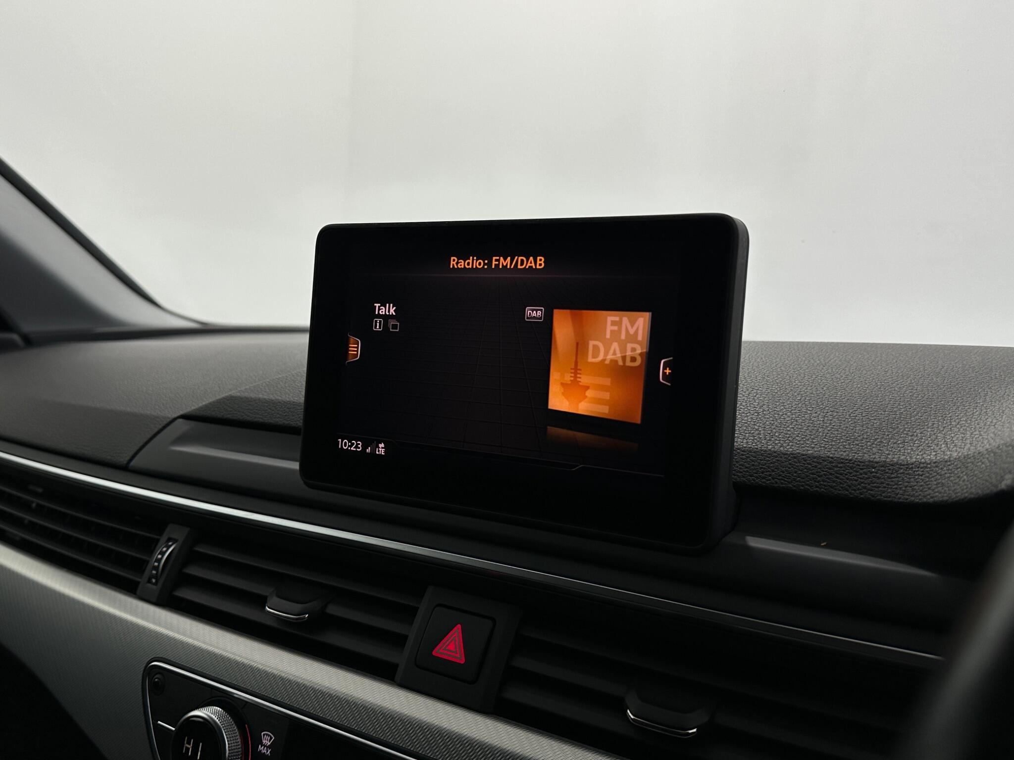 Audi A4 view 26