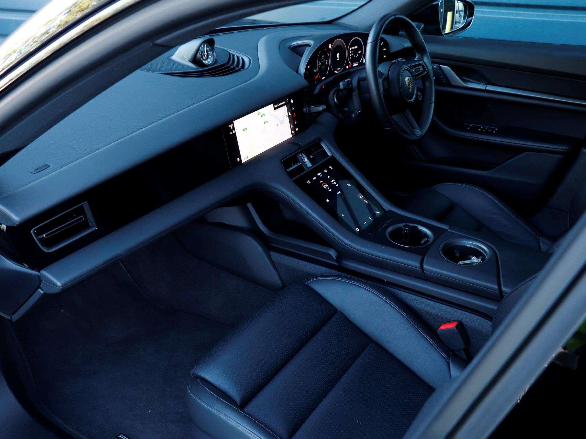 Porsche Taycan view 9